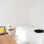 Spacious Studio In The Center Of Montmartre